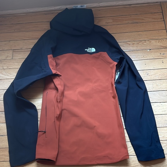 REDUCED!!!  NWOT Men’s light north face jacket - Picture 4 of 5